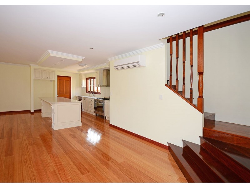 77 Corfield Street, Point Vernon QLD 4655