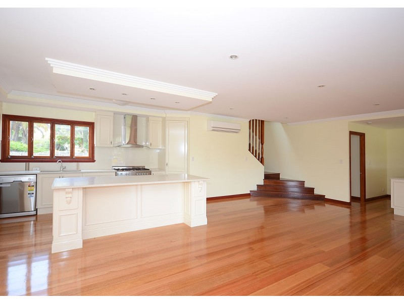 77 Corfield Street, Point Vernon QLD 4655