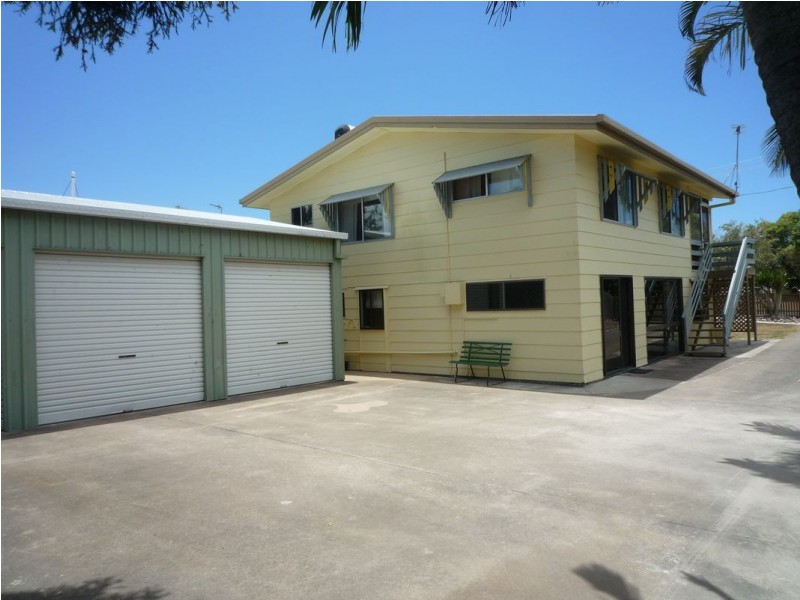 11 Paradise Street, Point Vernon QLD 4655