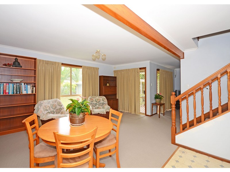 92  Cunningham Street, Urangan QLD 4655