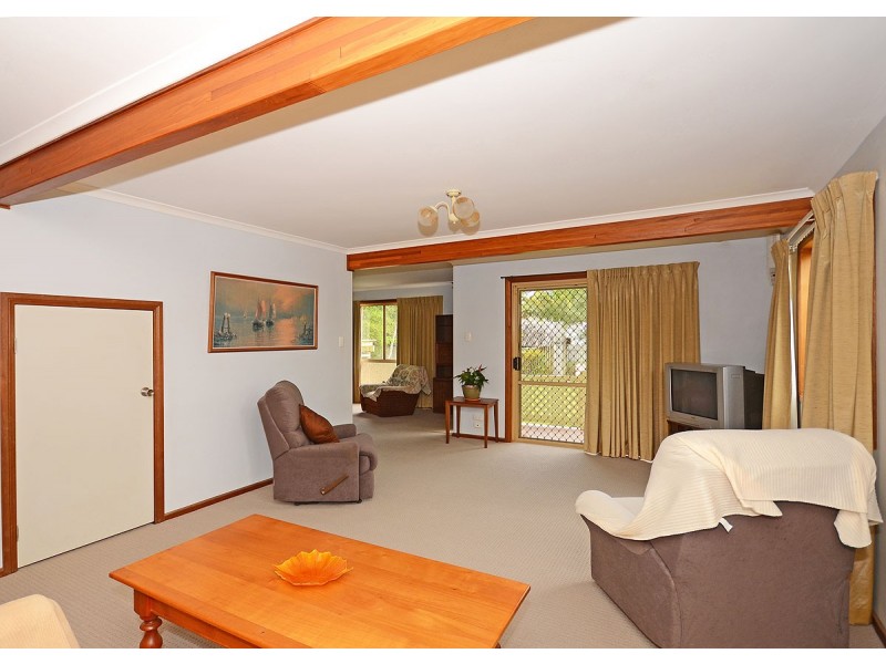92  Cunningham Street, Urangan QLD 4655