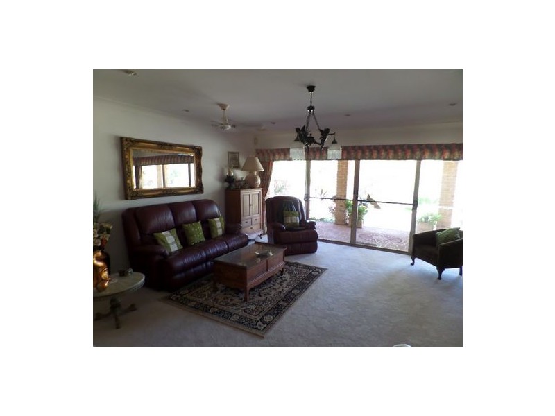 41 Shore Rd East, Urangan QLD 4655
