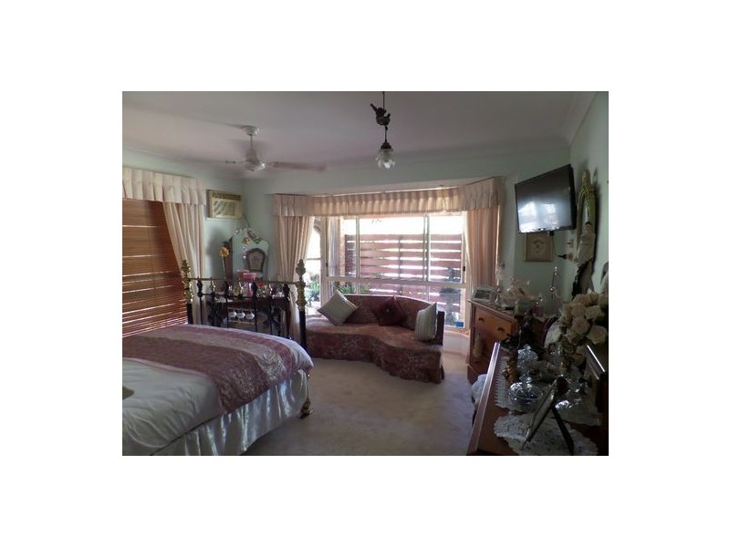 41 Shore Rd East, Urangan QLD 4655