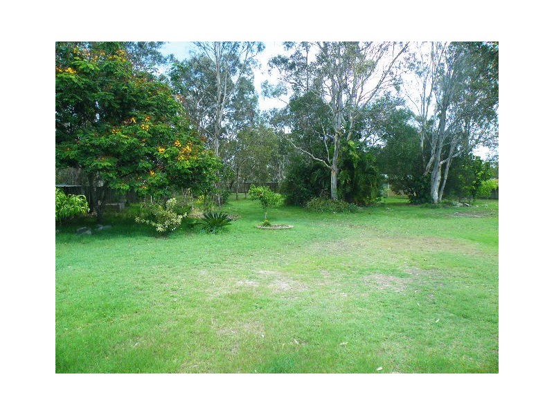 17 Southerden Street, Torquay QLD 4655