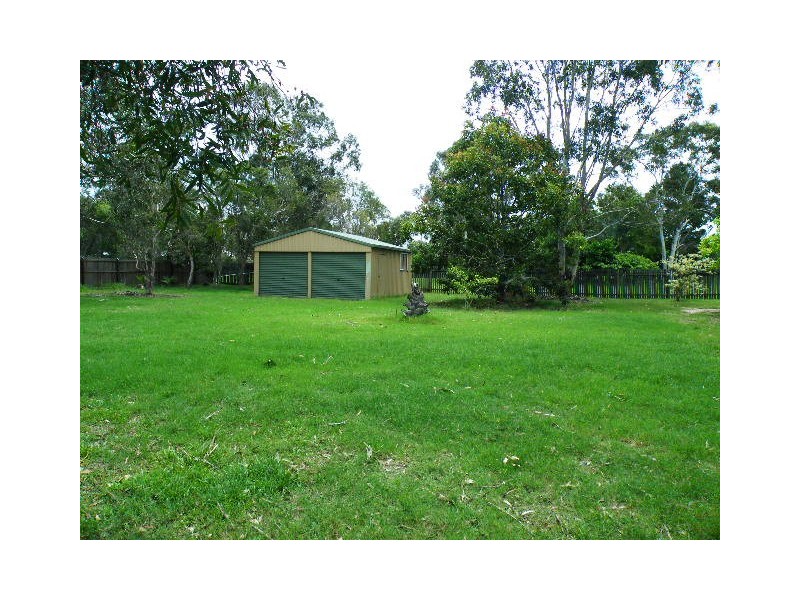 17 Southerden Street, Torquay QLD 4655