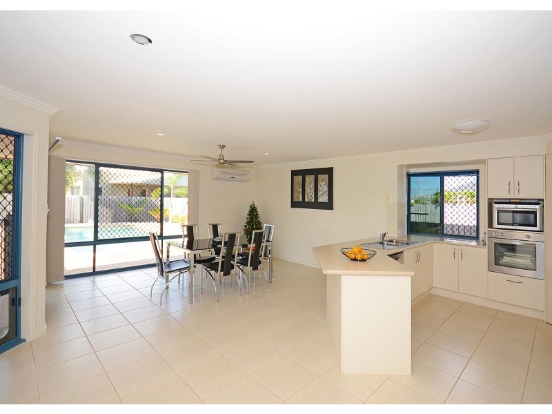 37 Pembridge Circuit, Urraween QLD 4655