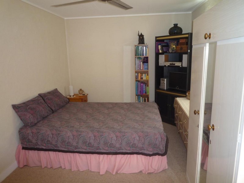 24 Paradise Street, Point Vernon QLD 4655