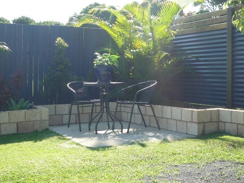 24 Paradise Street, Point Vernon QLD 4655