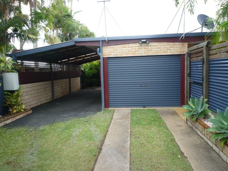 24 Paradise Street, Point Vernon QLD 4655