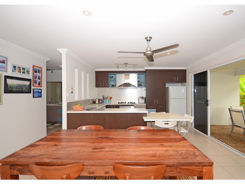 7 Bayley Court, Urraween QLD 4655