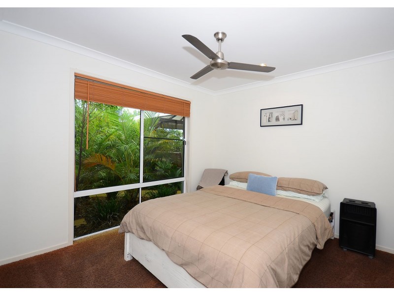 7 Bayley Court, Urraween QLD 4655