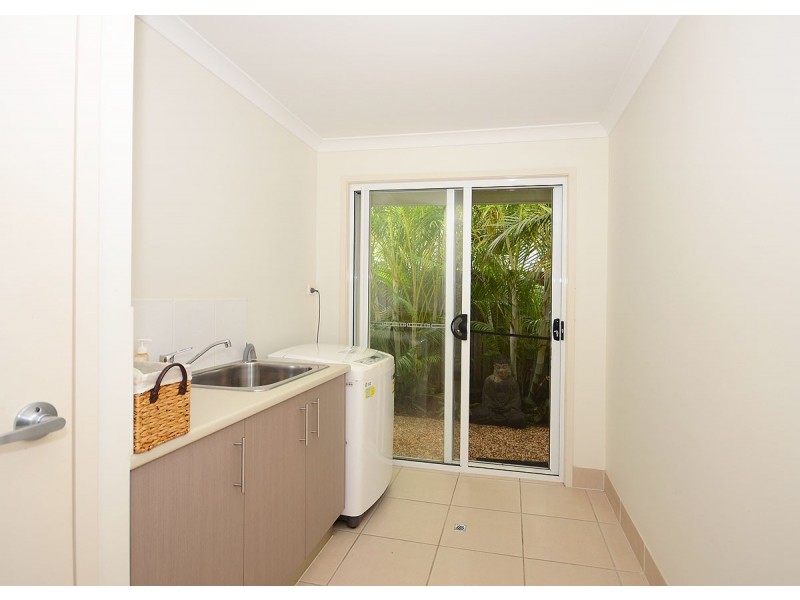 7 Bayley Court, Urraween QLD 4655