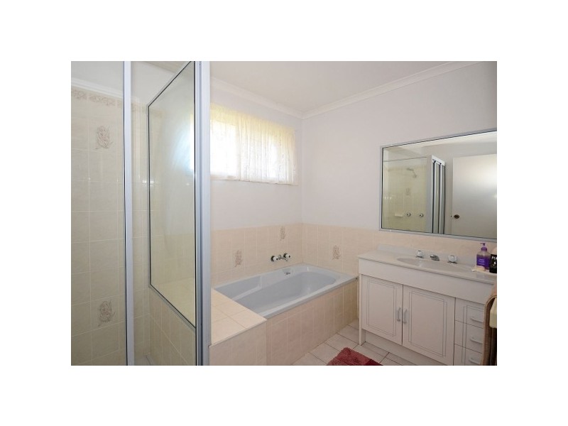 28 Tristania Crescent, Urangan QLD 4655