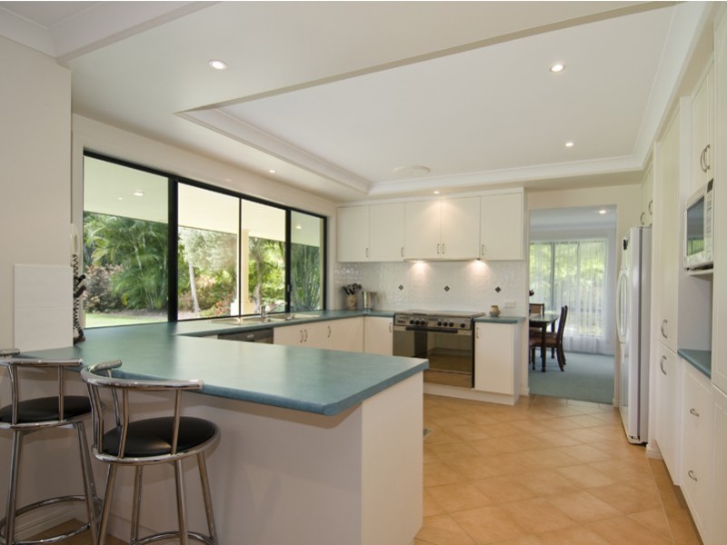 16 Meadow Drive, Dundowran Beach QLD 4655