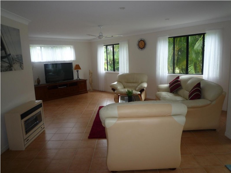 16 Meadow Drive, Dundowran Beach QLD 4655