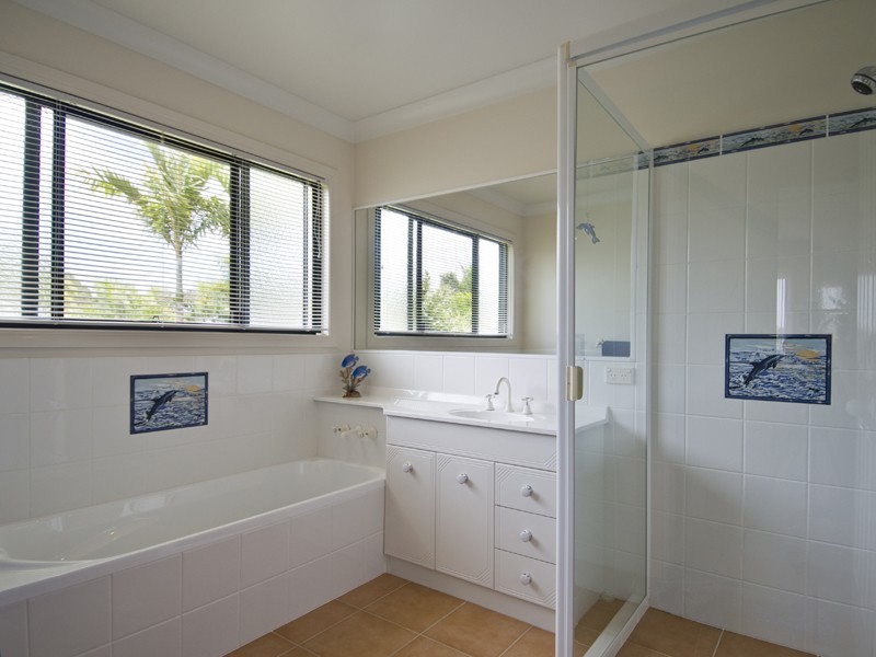 16 Meadow Drive, Dundowran Beach QLD 4655