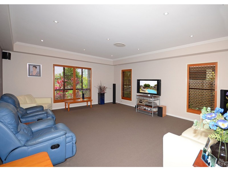 70 Long Street, Point Vernon QLD 4655