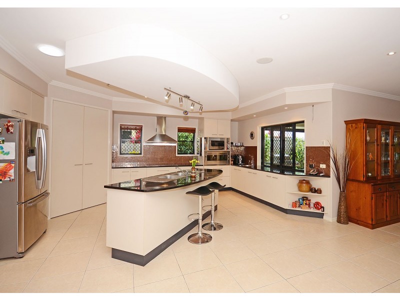 70 Long Street, Point Vernon QLD 4655