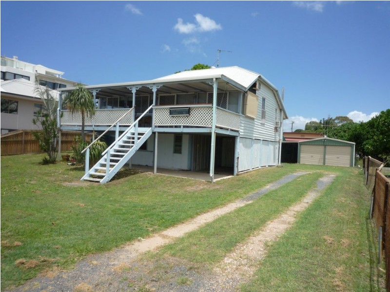556 Charlton Esp, Urangan QLD 4655