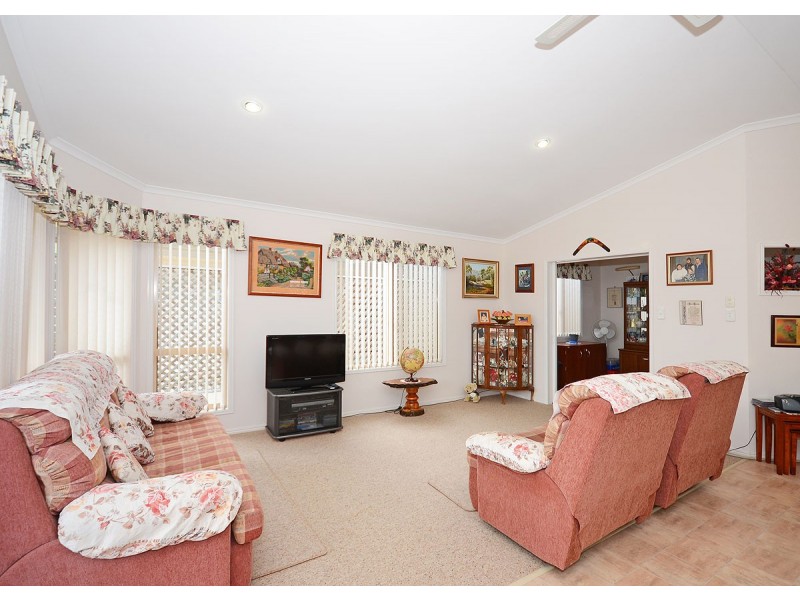 147,7 Bay Drive, Pialba QLD 4655