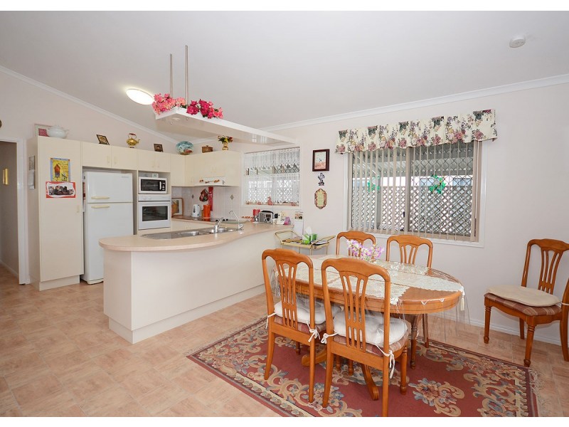 147,7 Bay Drive, Pialba QLD 4655
