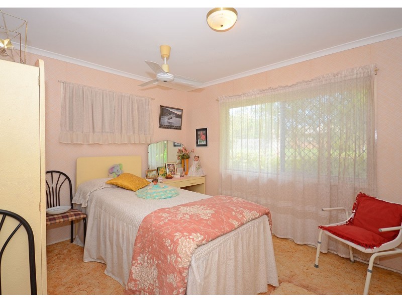 2-4 Charleville Street, Point Vernon QLD 4655