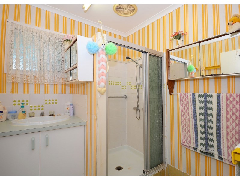 2-4 Charleville Street, Point Vernon QLD 4655