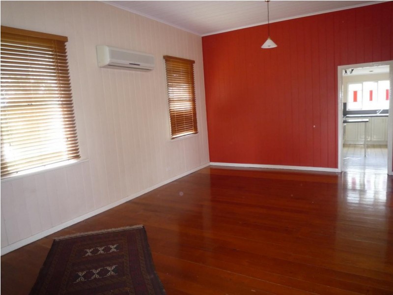 39 Urangan Street, Torquay QLD 4655