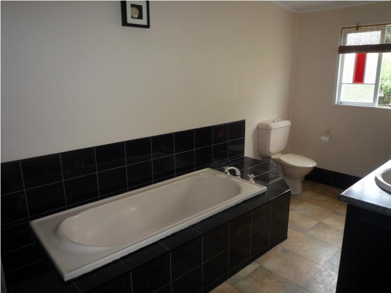 39 Urangan Street, Torquay QLD 4655