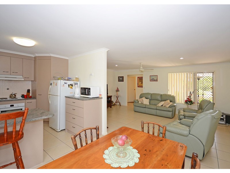 12 Emerald Park Way, Urangan QLD 4655