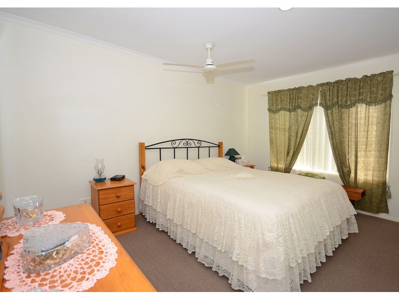 12 Emerald Park Way, Urangan QLD 4655