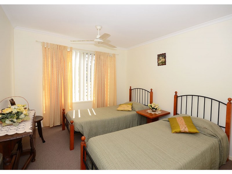 12 Emerald Park Way, Urangan QLD 4655