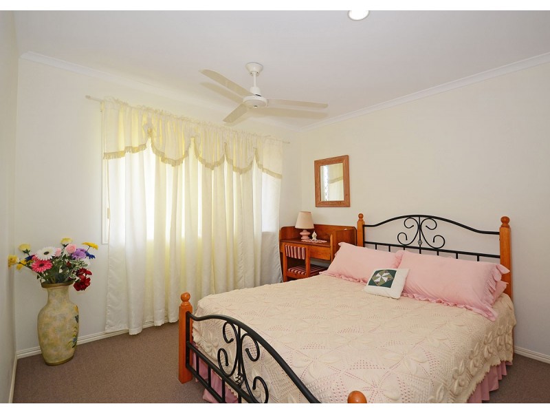 12 Emerald Park Way, Urangan QLD 4655
