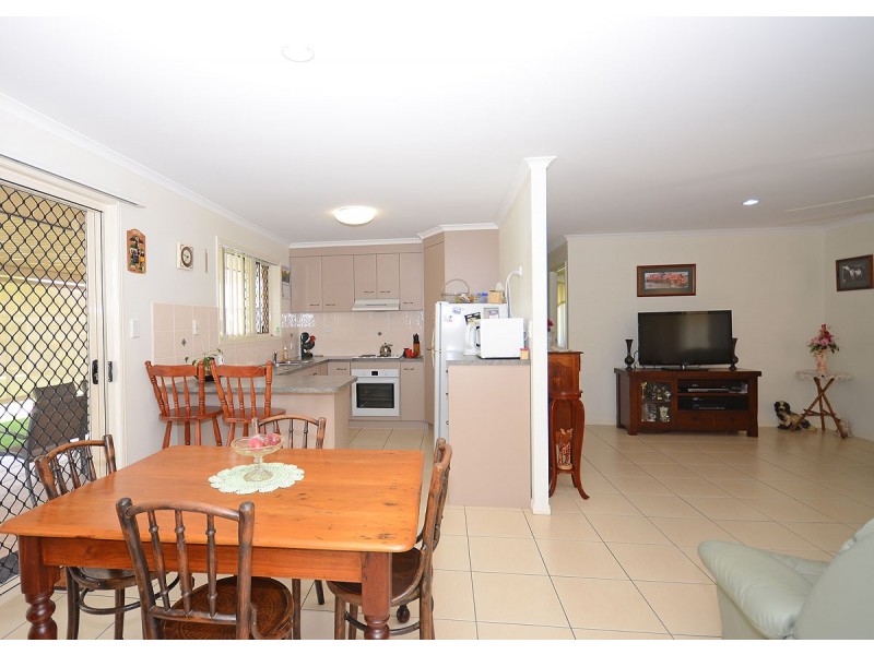 12 Emerald Park Way, Urangan QLD 4655