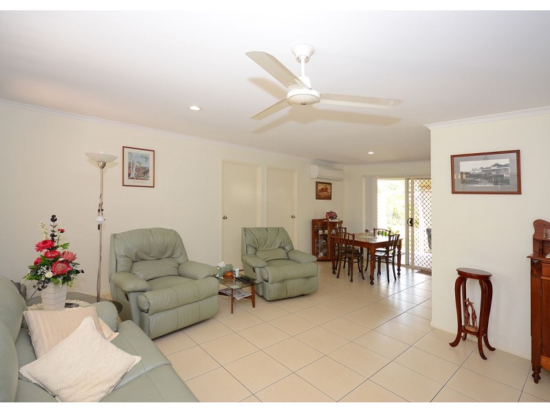 12 Emerald Park Way, Urangan QLD 4655