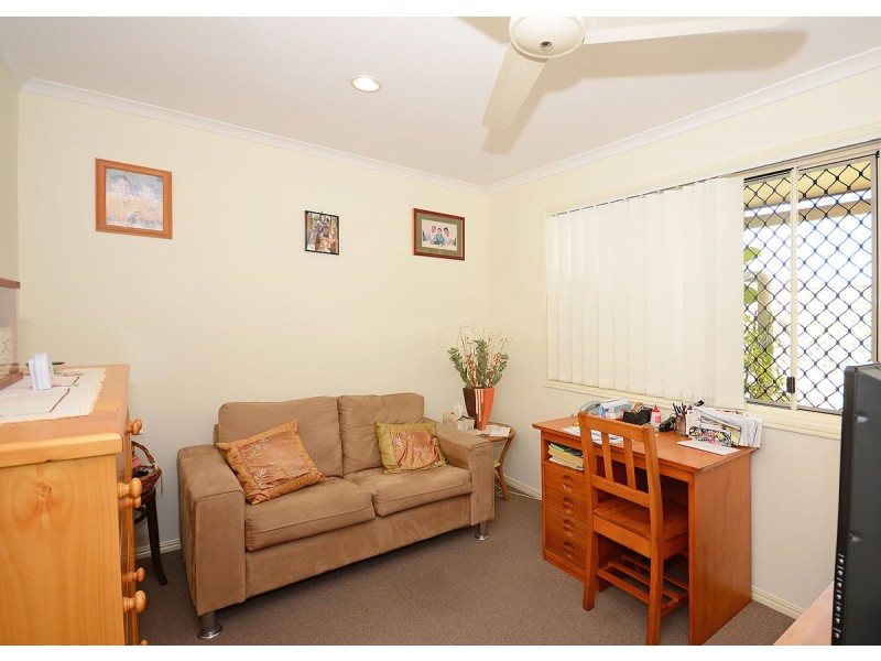 12 Emerald Park Way, Urangan QLD 4655