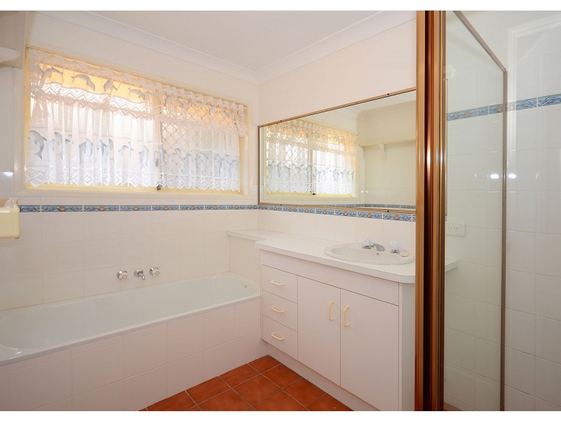 57 Spence Street, Point Vernon QLD 4655