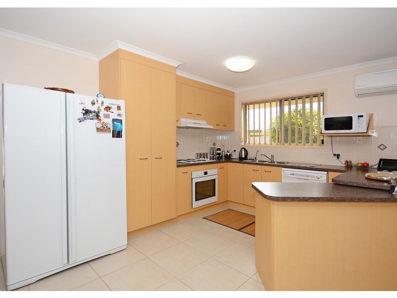4 Jasper Court, Urangan QLD 4655