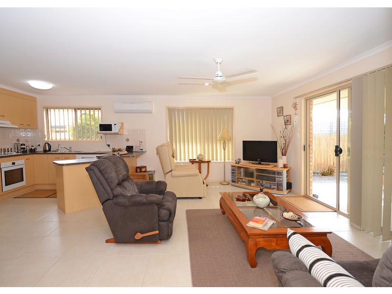 4 Jasper Court, Urangan QLD 4655