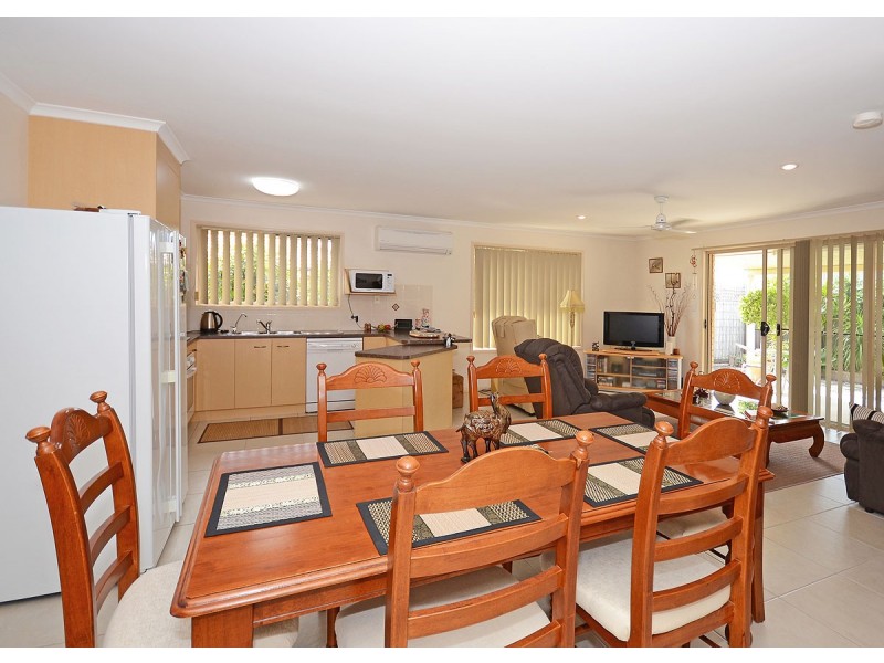 4 Jasper Court, Urangan QLD 4655