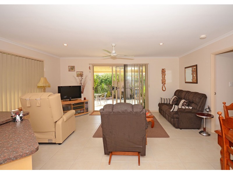 4 Jasper Court, Urangan QLD 4655