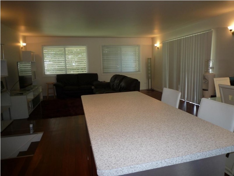 4 Jacaranda Drive, Torquay QLD 4655