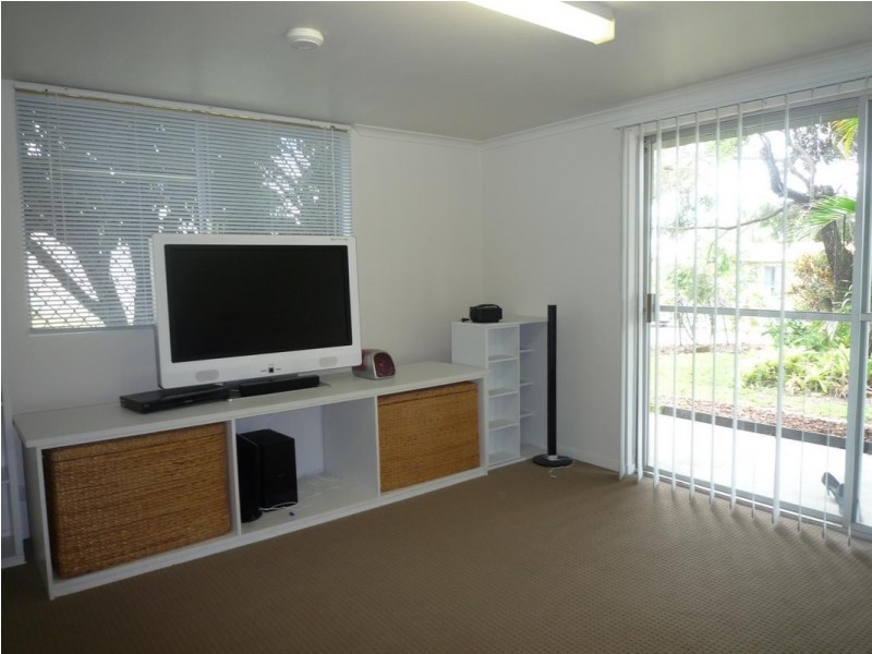 4 Jacaranda Drive, Torquay QLD 4655
