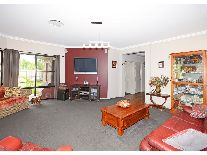 17 Grey Gum Court, Urraween QLD 4655