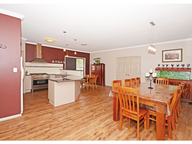 17 Grey Gum Court, Urraween QLD 4655