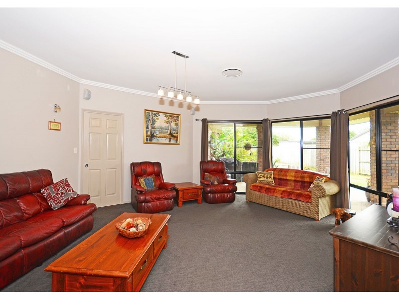 17 Grey Gum Court, Urraween QLD 4655