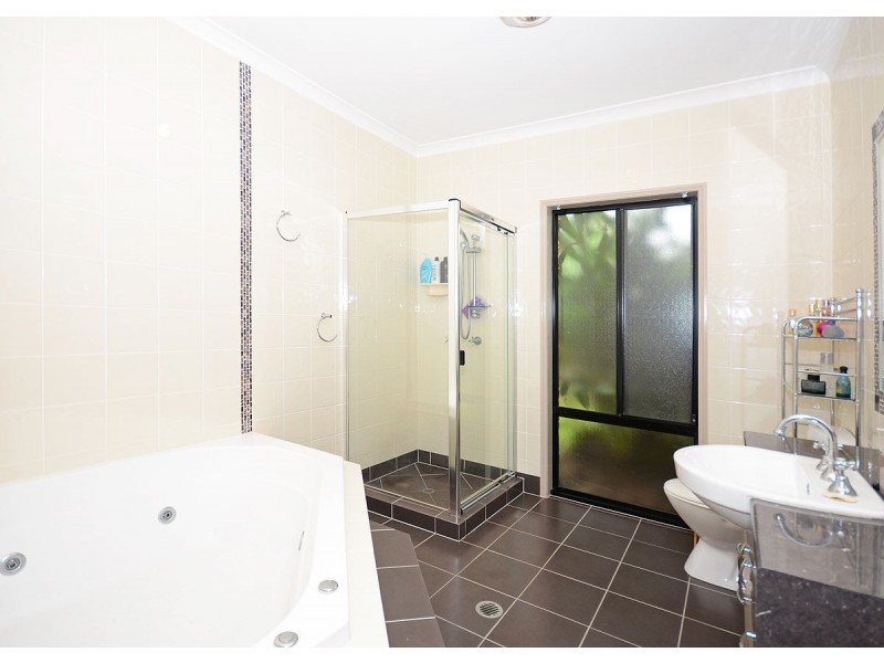 17 Grey Gum Court, Urraween QLD 4655