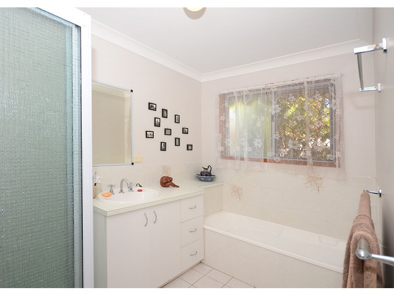 10 Cedar Crescent, Kawungan QLD 4655