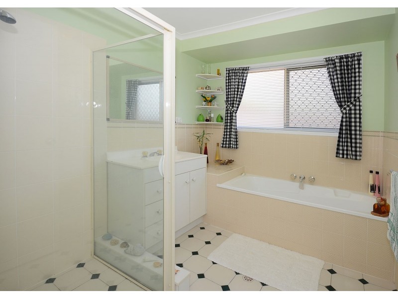 28 Wattlebird Lane, Eli Waters QLD 4655