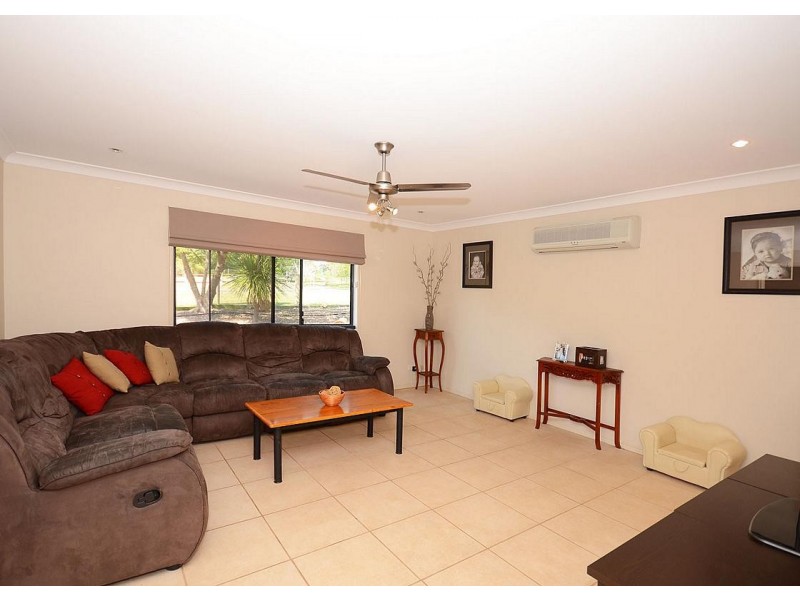 33 Sandrabarbara Drive, Booral QLD 4655